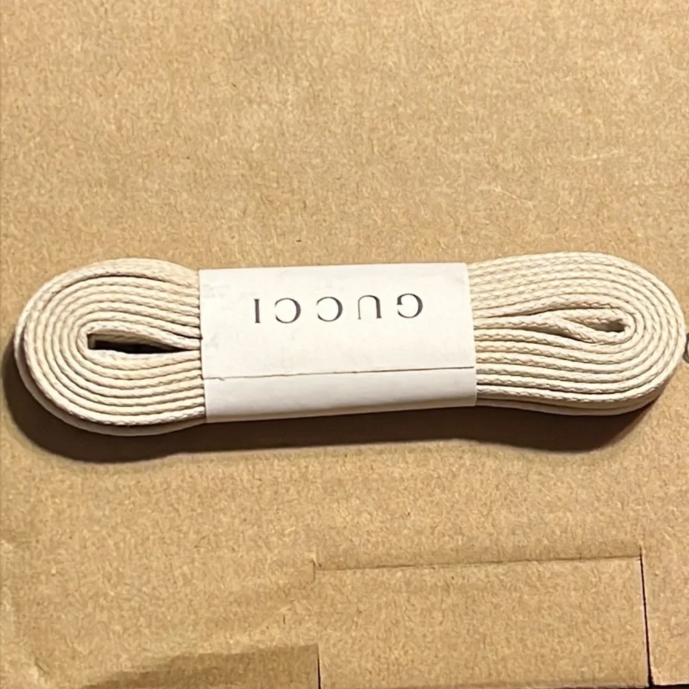 Beige Gucci Laces Size 12 - Picture 2 of 2